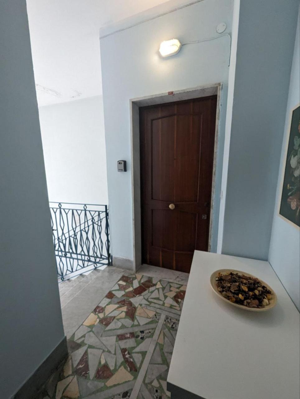 Piccolo Appartamento Con Grande Terrazzo Panoramico Maiori Bagian luar foto