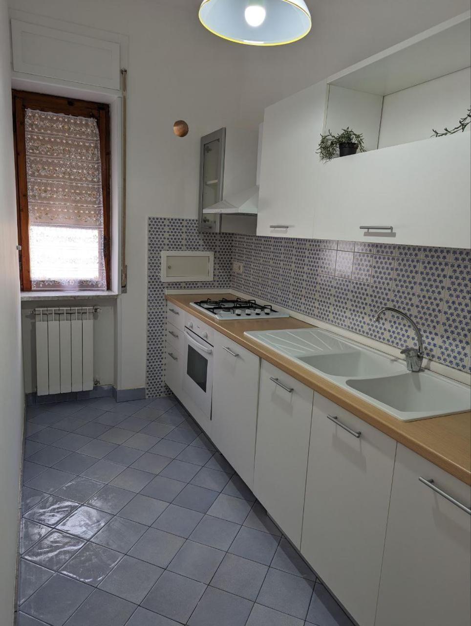 Piccolo Appartamento Con Grande Terrazzo Panoramico Maiori Bagian luar foto