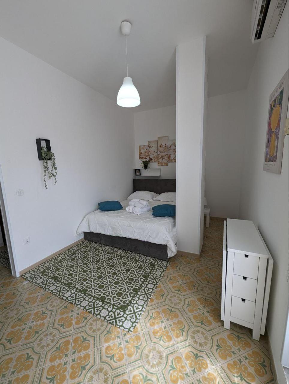 Piccolo Appartamento Con Grande Terrazzo Panoramico Maiori Bagian luar foto