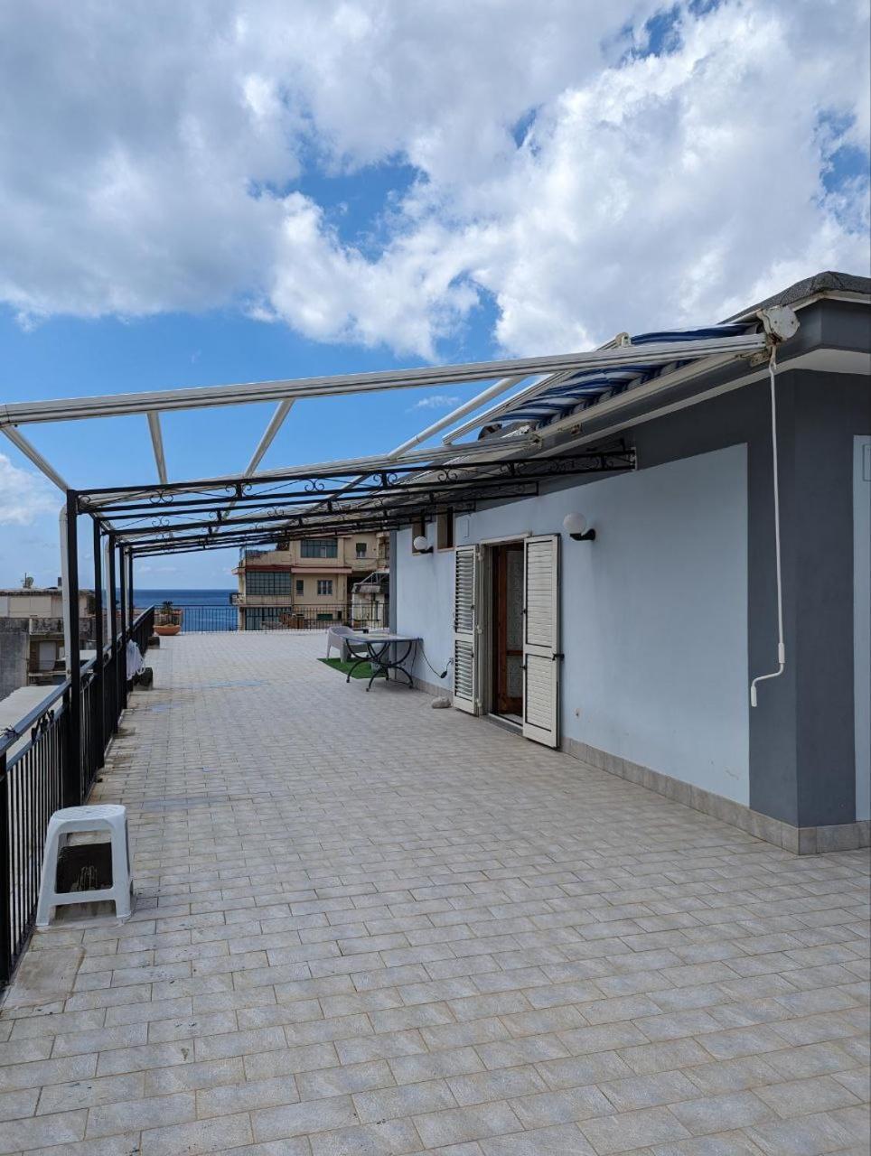 Piccolo Appartamento Con Grande Terrazzo Panoramico Maiori Bagian luar foto